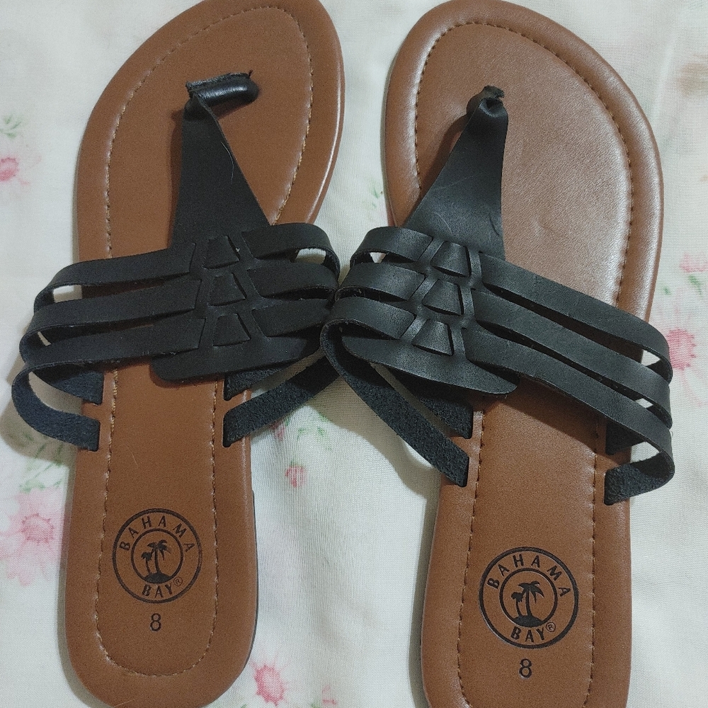 NWOT Bahama Bay Black Thong Sandals